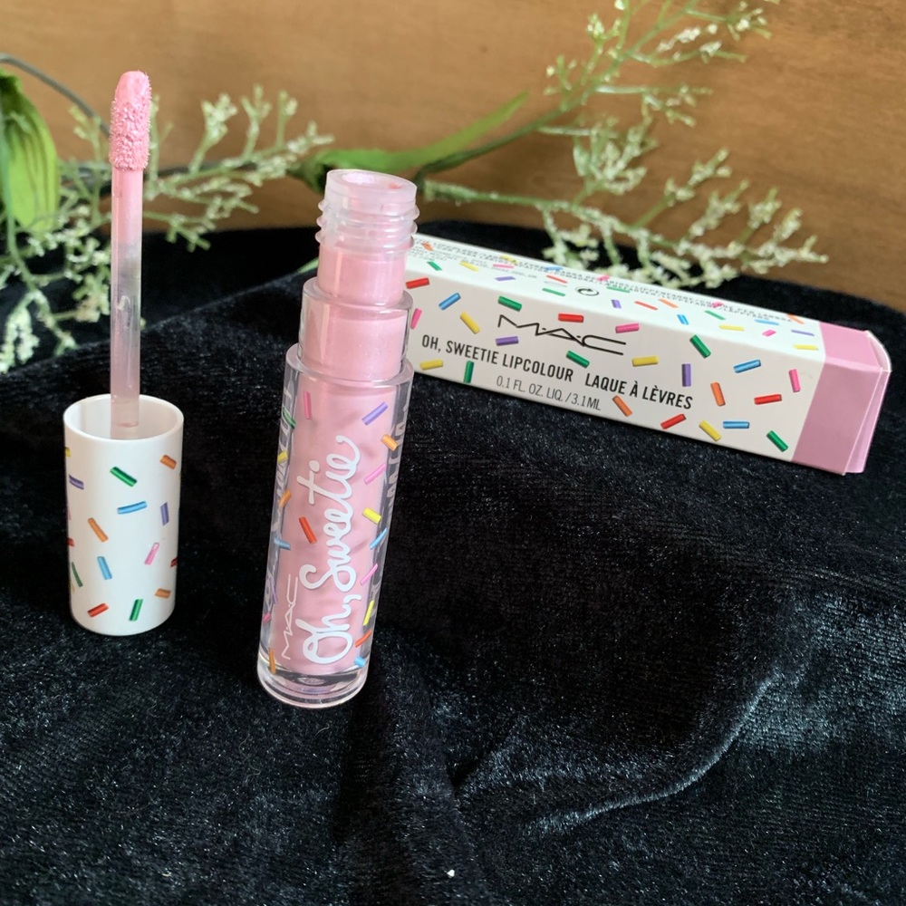 Brand New MAC Lipcolour